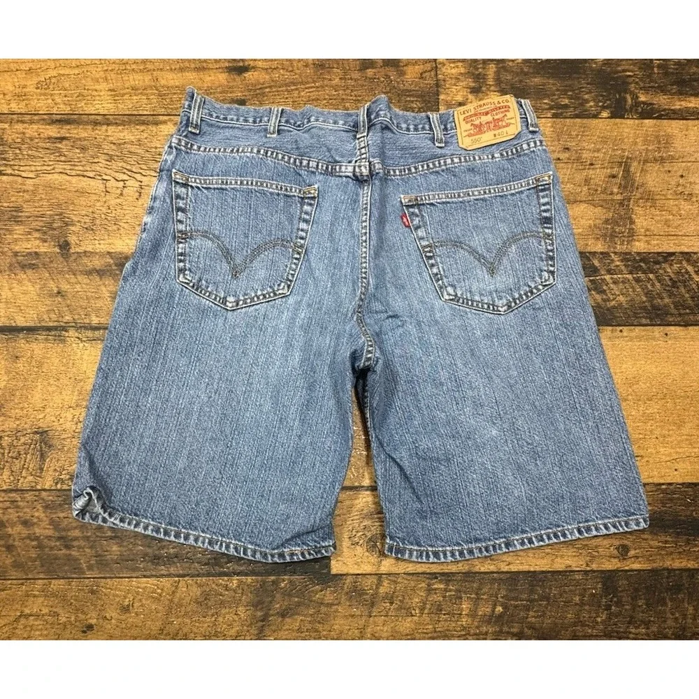 Levis excellent actual